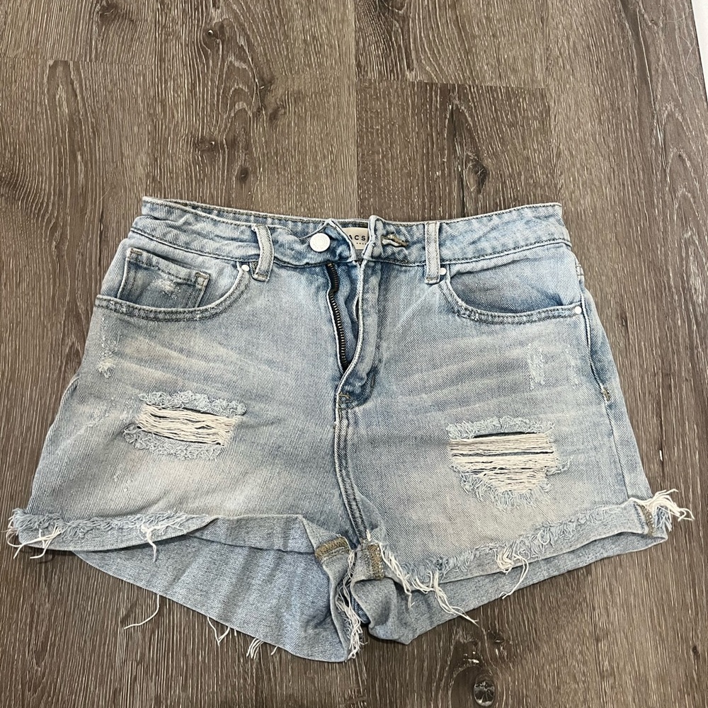 PacSun mom shorts.